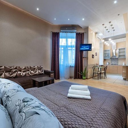 קייב Apartments On Besarabka מראה חיצוני תמונה