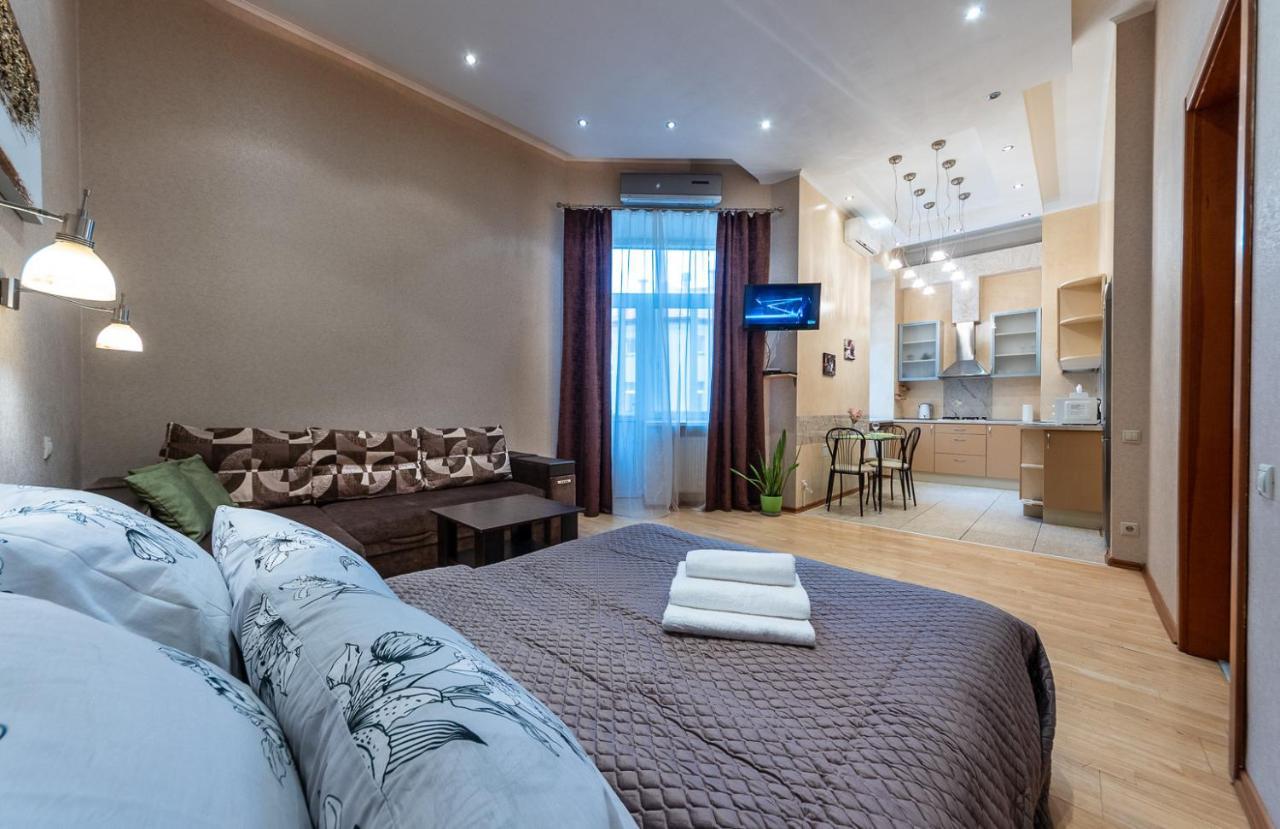 קייב Apartments On Besarabka מראה חיצוני תמונה