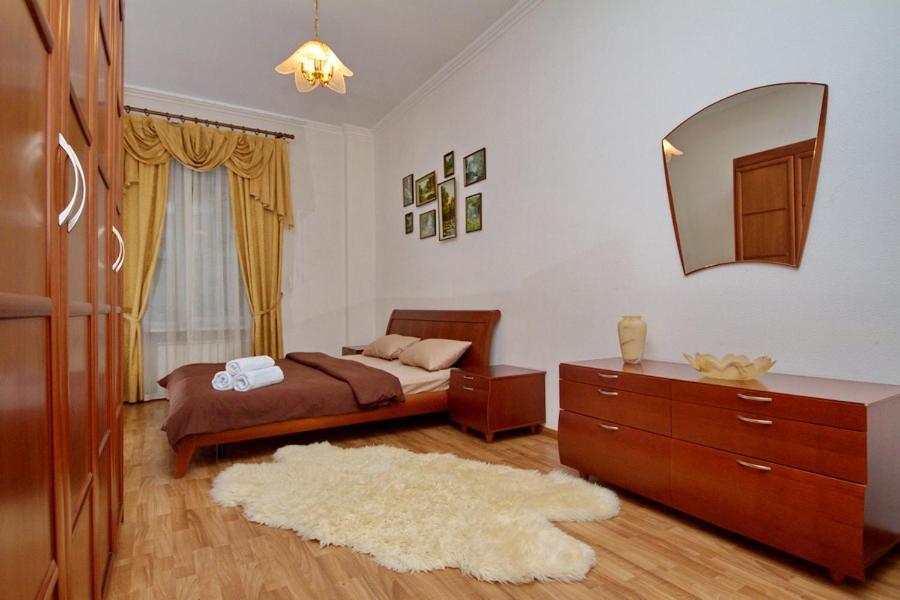קייב Apartments On Besarabka מראה חיצוני תמונה