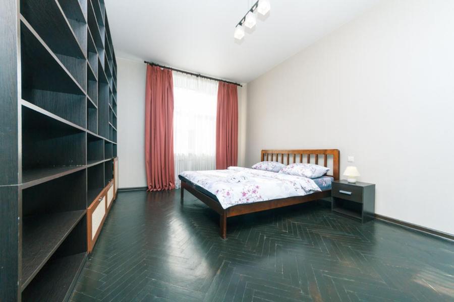 קייב Apartments On Besarabka מראה חיצוני תמונה