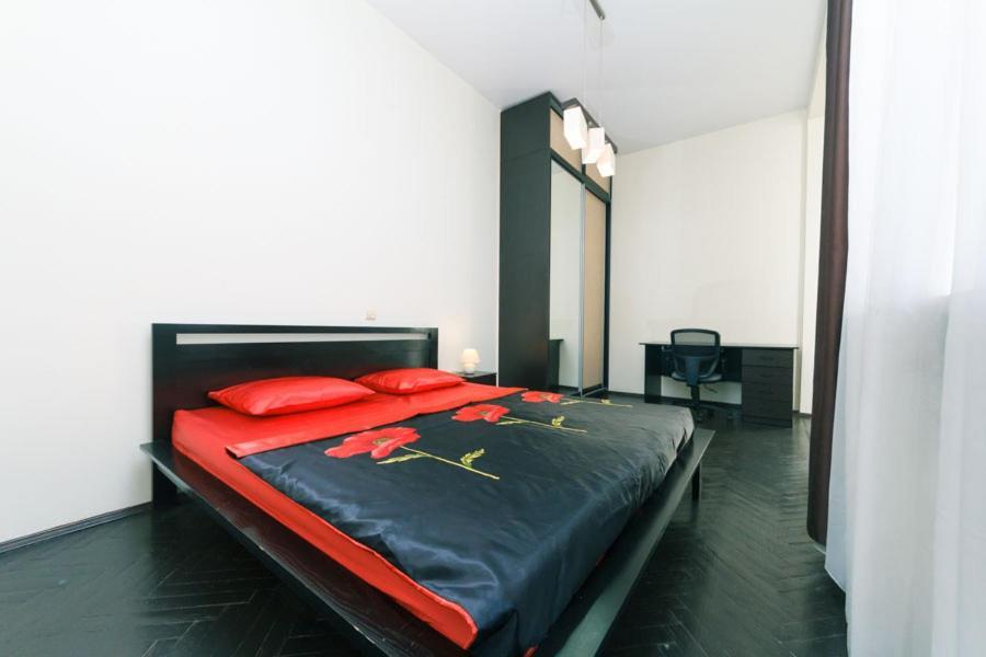 קייב Apartments On Besarabka מראה חיצוני תמונה