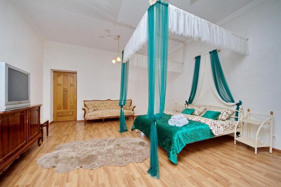 קייב Apartments On Besarabka מראה חיצוני תמונה