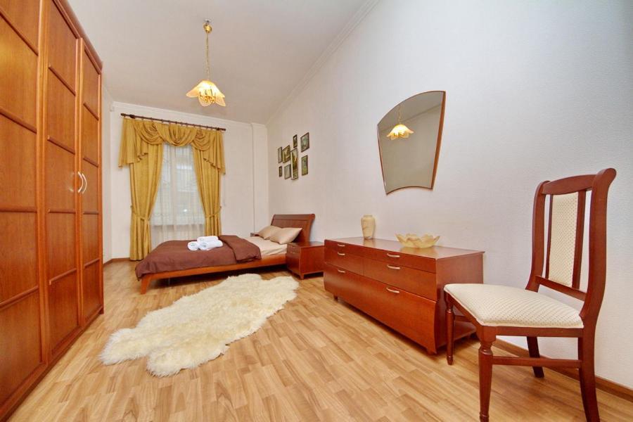 קייב Apartments On Besarabka מראה חיצוני תמונה