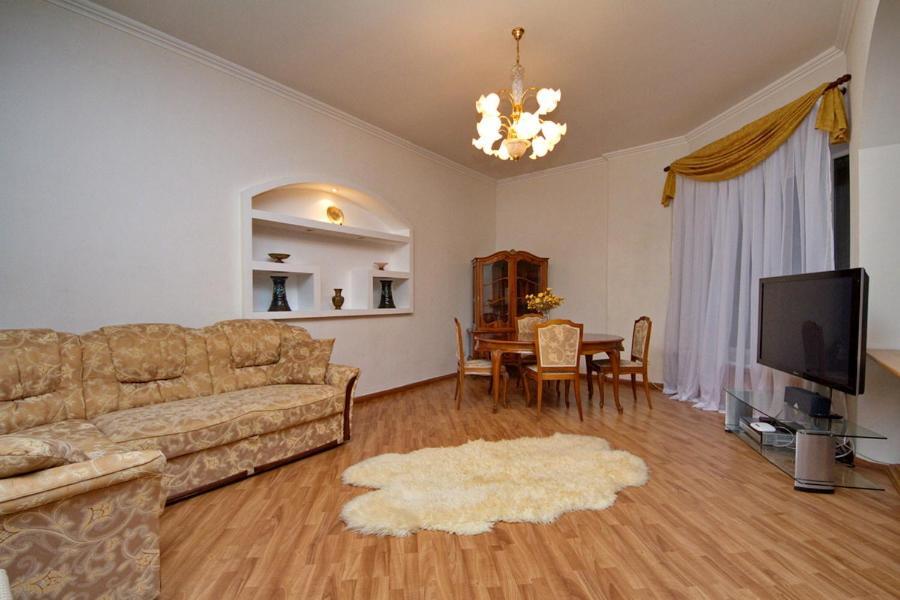 קייב Apartments On Besarabka מראה חיצוני תמונה