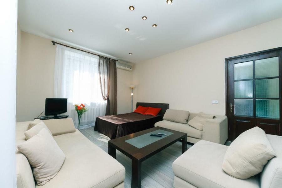 קייב Apartments On Besarabka מראה חיצוני תמונה