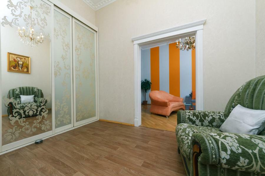 קייב Apartments On Besarabka מראה חיצוני תמונה