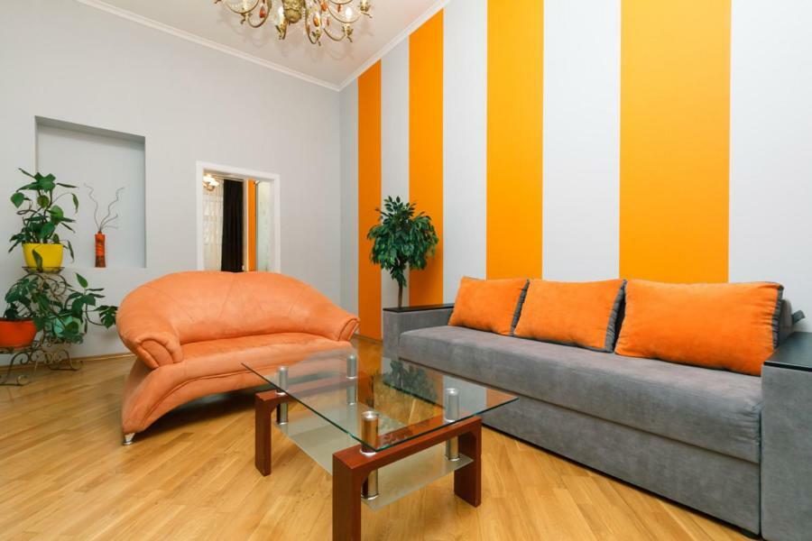 קייב Apartments On Besarabka מראה חיצוני תמונה